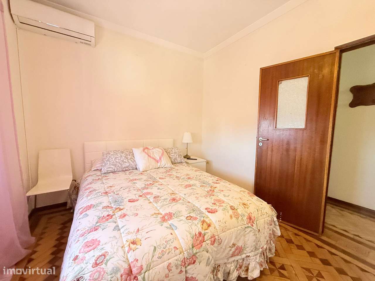 Moradia T3 | Box 2 Carros | Jardim | Exclusivo-8