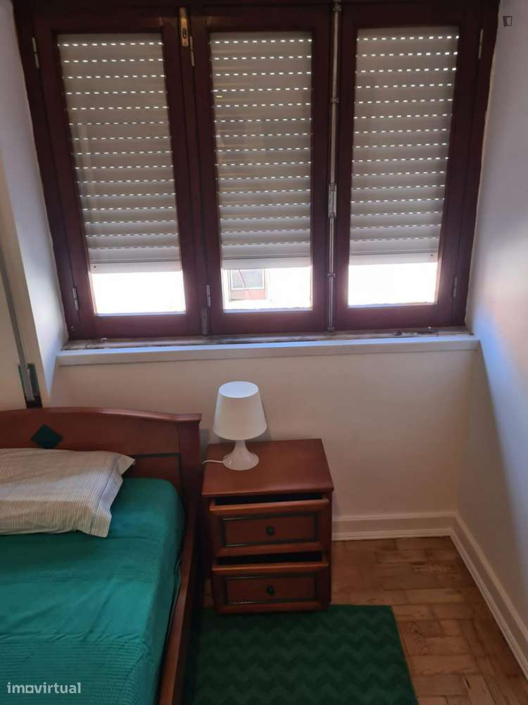 Quarto - localizado em  Coimbra - Grande imagem: 5/7