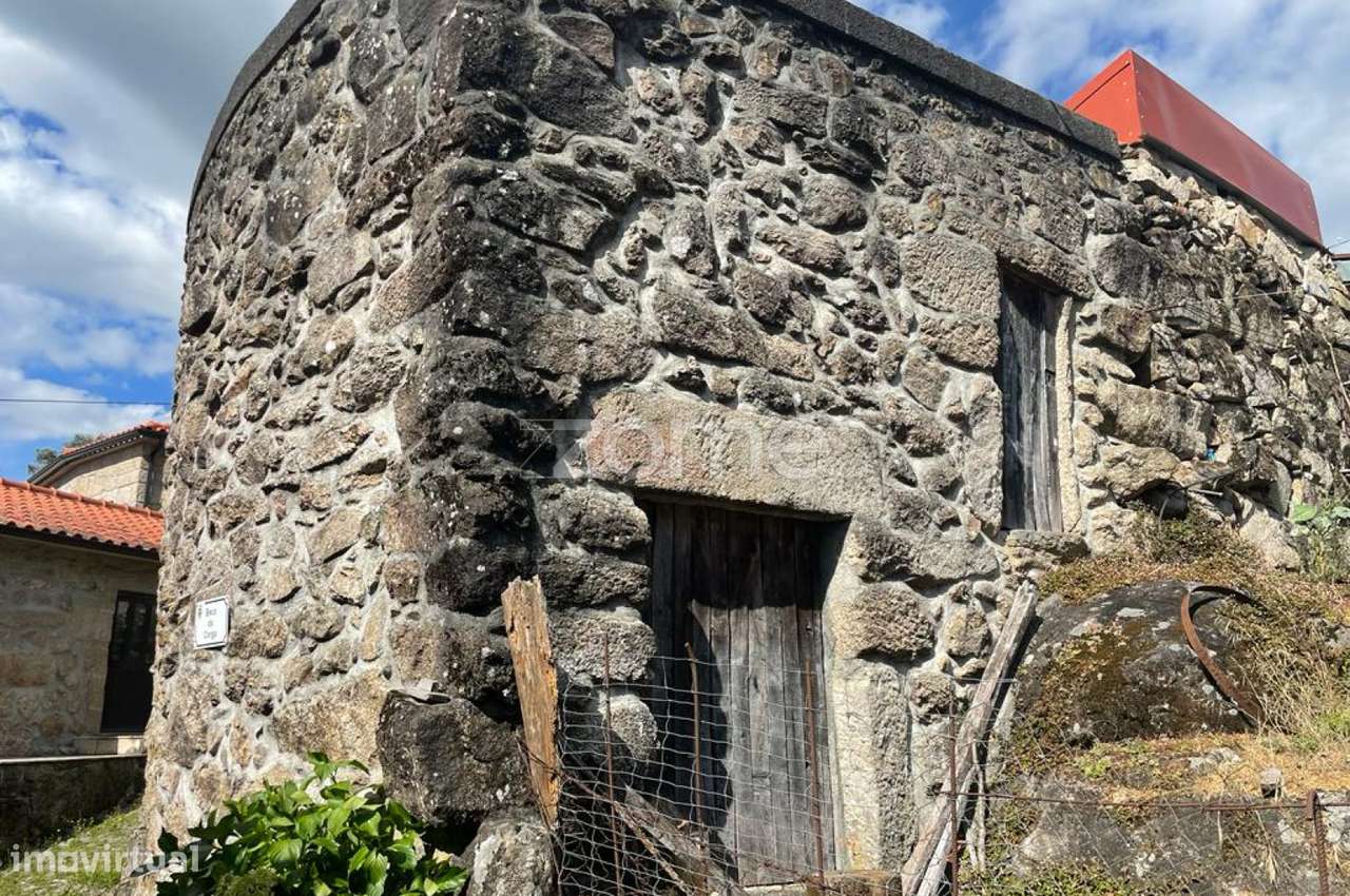 Moradia em ruinas T5 em terreno de 269 m2, em Britelo, Ponte da Barca - Grande imagem: 4/34