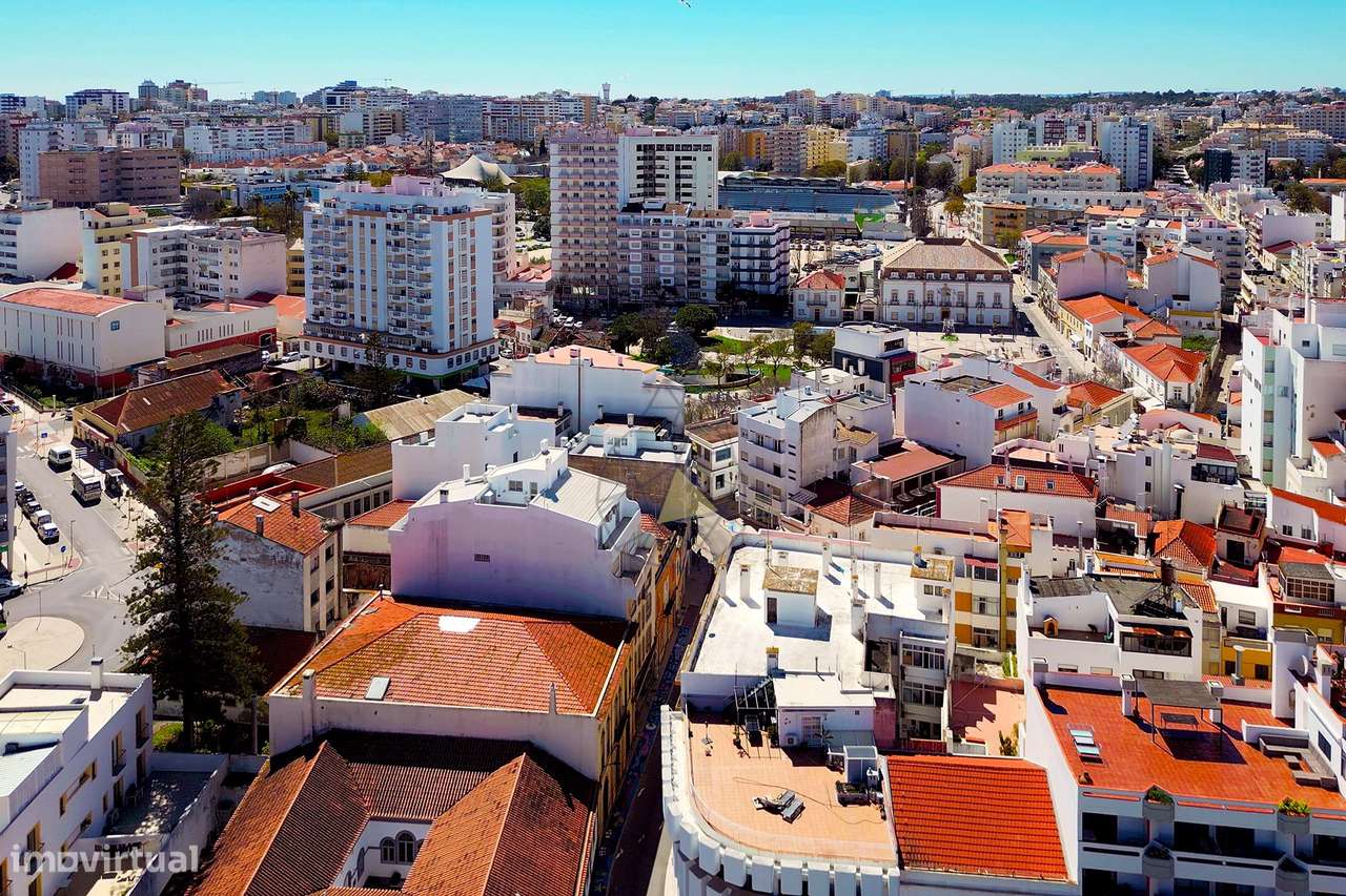 Viva o Encanto da Cidade Antiga - Apartamento com Tetos Altos e Muito-52
