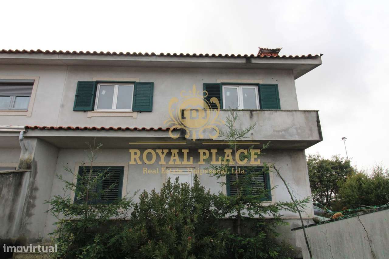 Moradia V4 em Lobão, Santa Maria da Feira-16