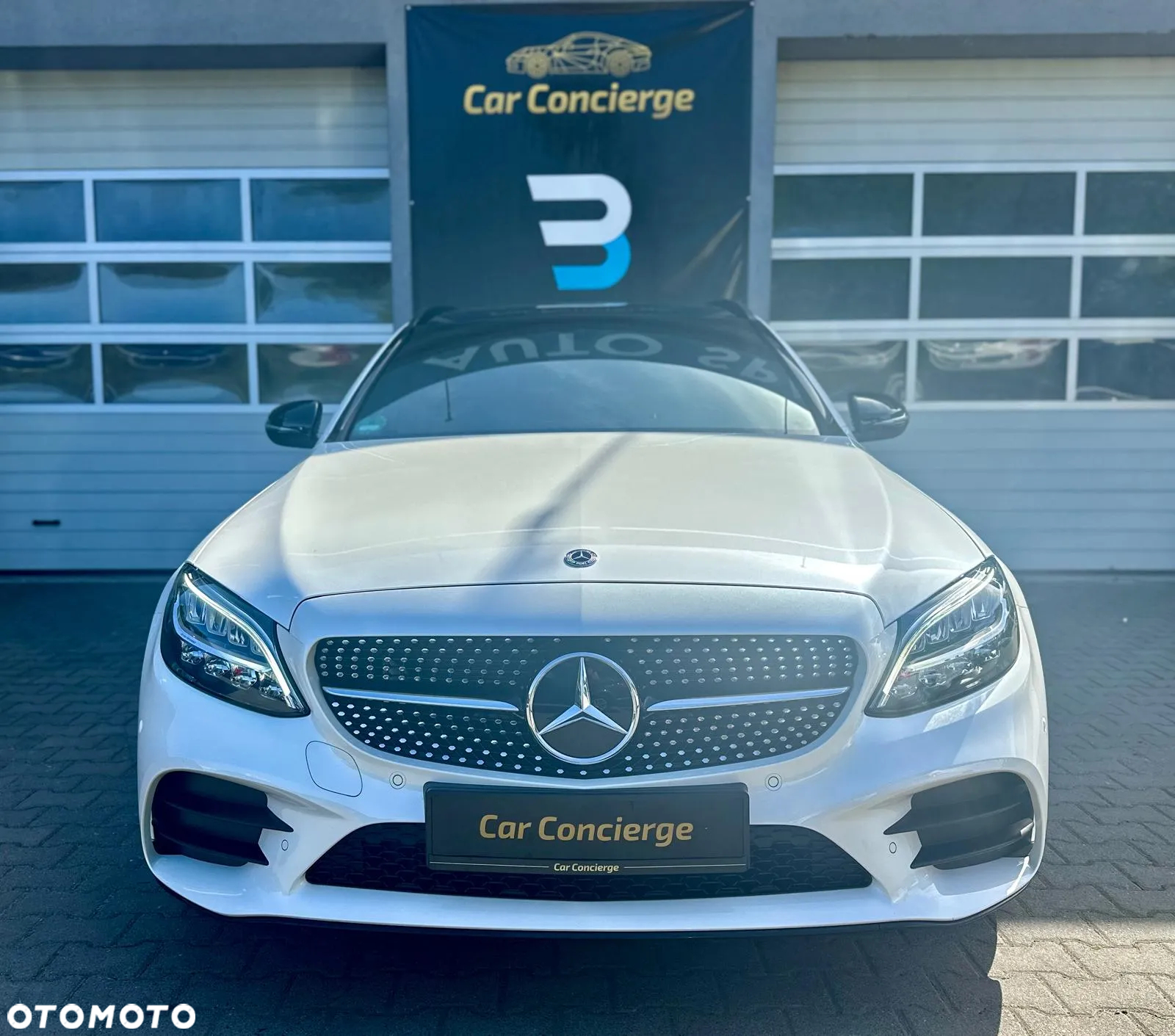 Mercedes-Benz Klasa C 220 d 4Matic T 9G-TRONIC AMG Line - 2