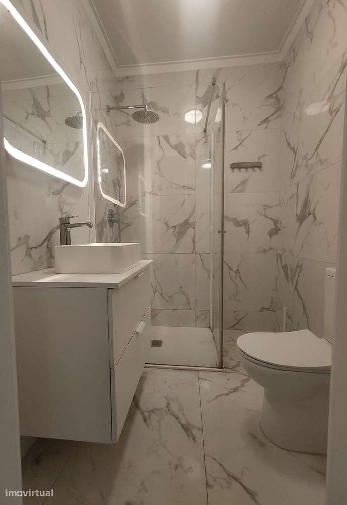 Apartamento T2 remodelado (r/c) com uma arrecadação generosa-13