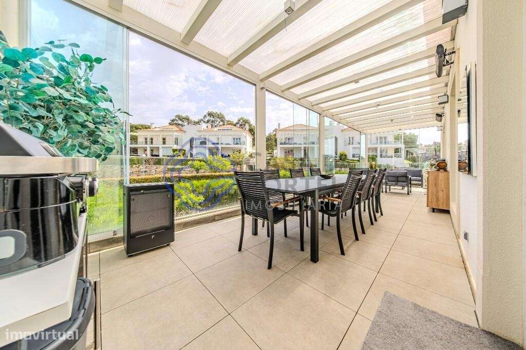 Apartamento Duplex T5 de Luxo com Terraço, Piscina e Garagem – Estoril-19
