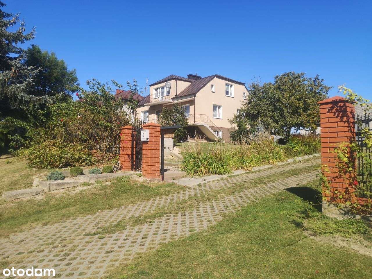 Przestronny dom z garażem i działką 9200 m² - Pełny obrazek: 5/8