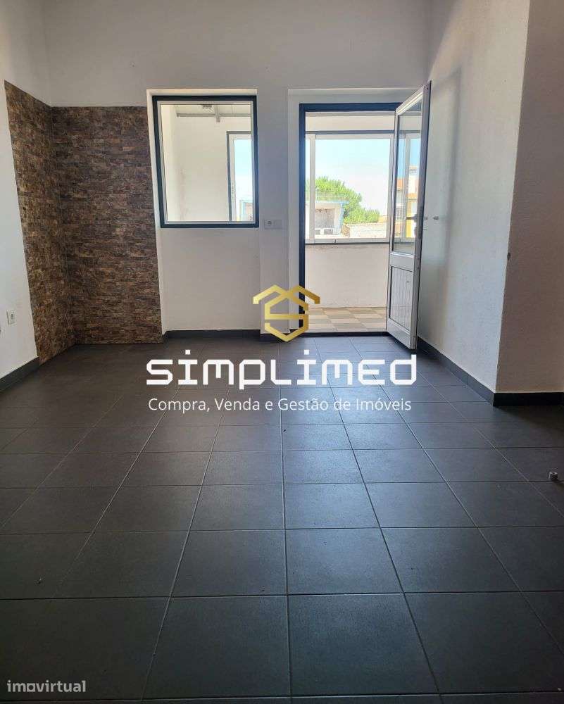 Moradia V5 de 2 Pisos com Logradouro e 10 Boxes para Cavalos - Grande imagem: 5/22