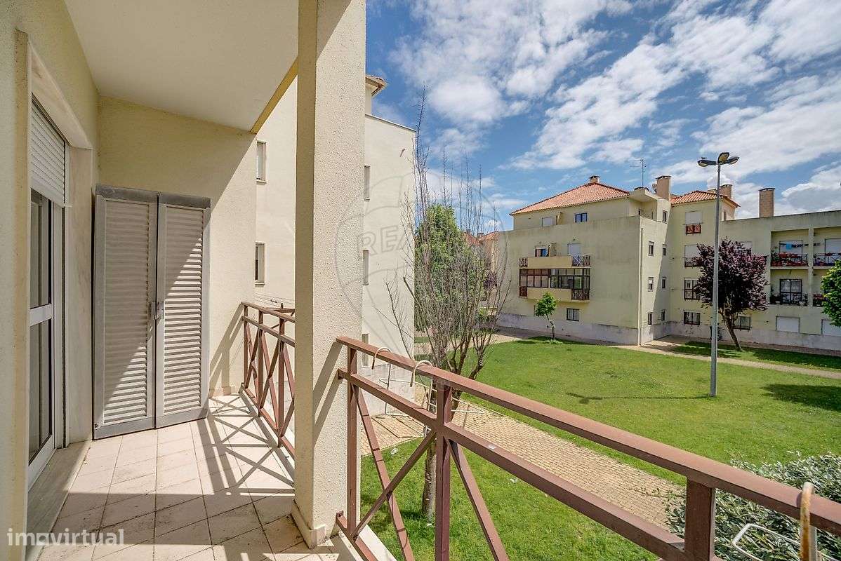 Apartamento T3 em Quinta do Conde-7
