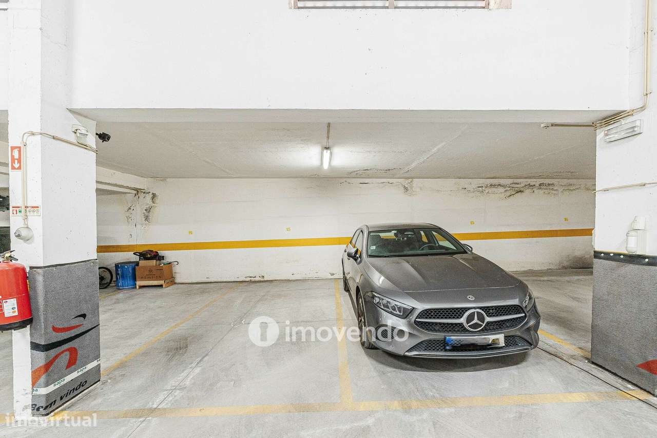 Apartamento T4 Duplex, com estacionamento e arrecadação, no Barreiro-50