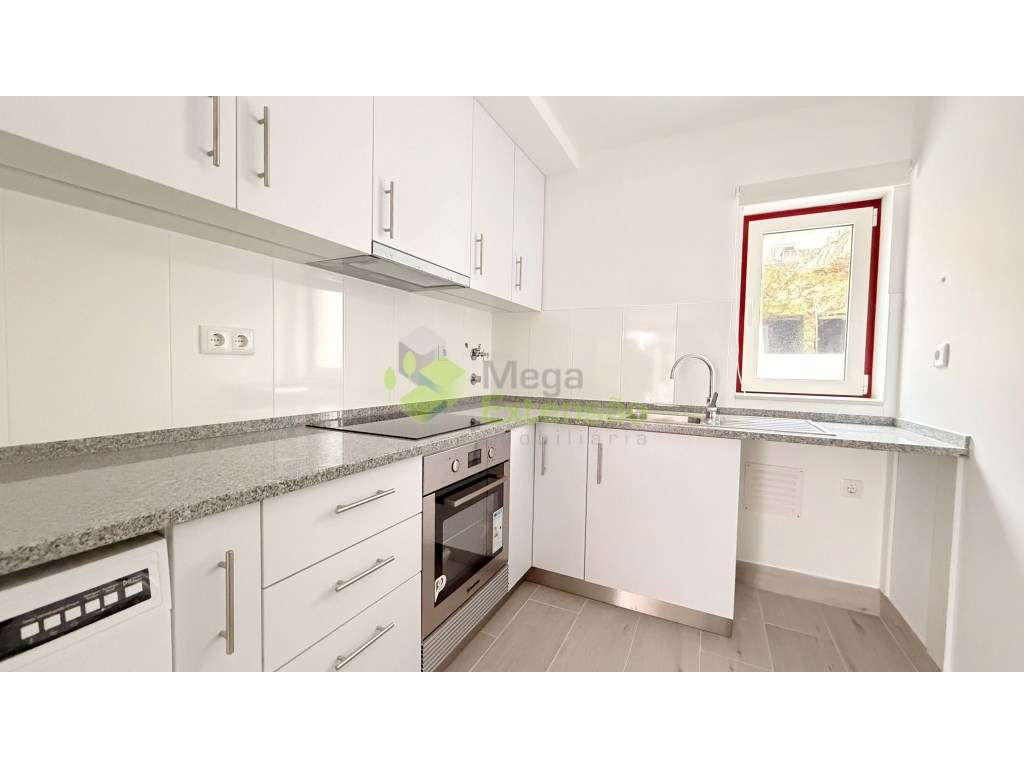 Apartamento T2, Novo, a estrear | Moderno | Centro de Torres Vedras-12