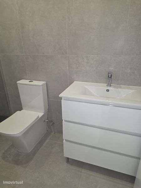 Vende se imovel T1 semi equipado novo - Grande imagem: 5/10