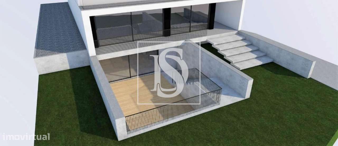 Moradia T4 de três pisos inserido num terreno com 1188m2. Exclente pot-19