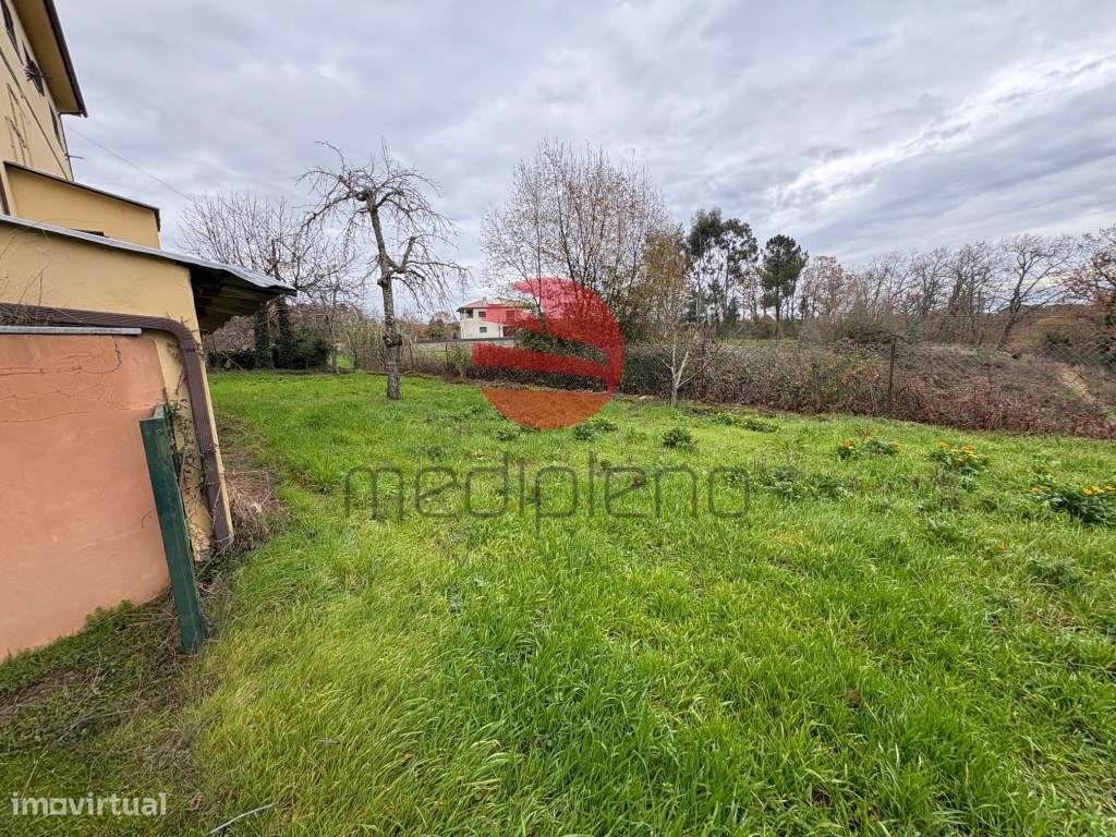 Moradia Bi-Familiar T8 Venda Moimenta da Beira-39