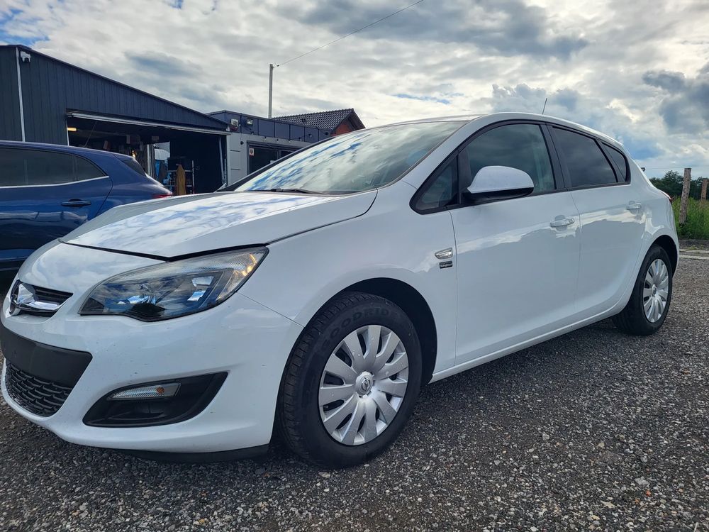 Opel Astra J 1.6 ecoFLEX Start/Stop Active 2015