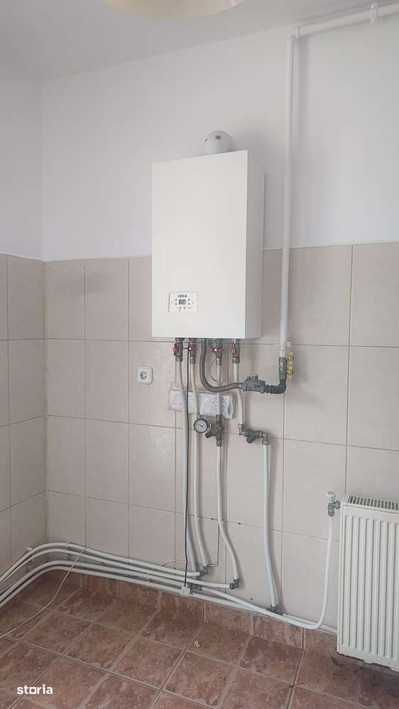 De vanzare apartament 2 camere,zona Petrom,str.Mihai Eminescu-4