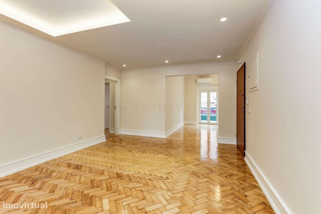 T3 RENOVADO, EM PLENA AV. DE ROMA - Grande imagem: 5/26