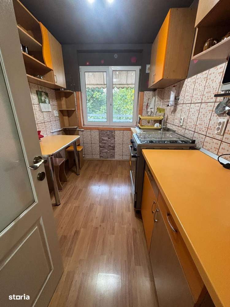 Apartament semidecomandat 3 camere Podu Ros-3