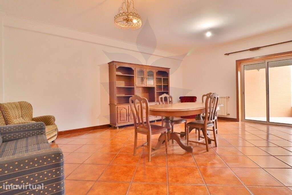 Arrendamento apartamento T3 em Nogueira - Mobilado e Equipado - Grande imagem: 2/28