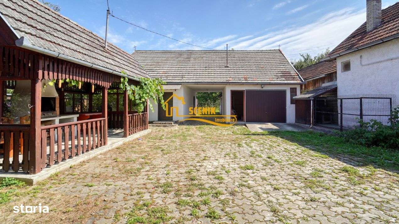Covasna, casa cu structura deosebita, curte generoasa, dependinte foar-12