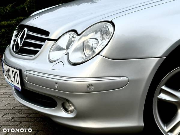 Mercedes-Benz CLK 320 - 10