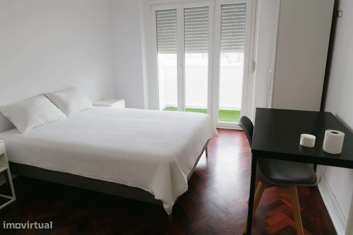 Quarto - localizado em Roma-Areeiro Lisbon - Grande imagem: 4/6