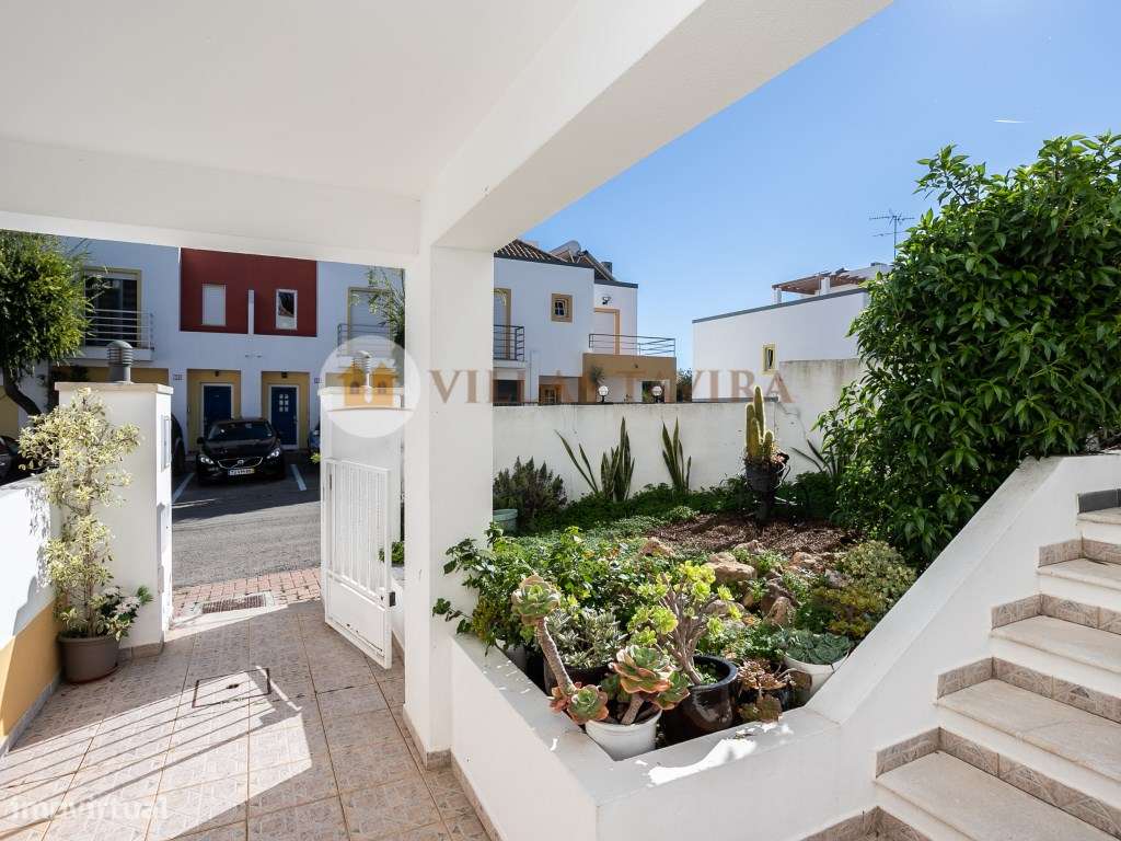 Moradia T4 - Com Vista Mar e Cidade - Topo- Urbanização Miramar - Grande imagem: 5/60