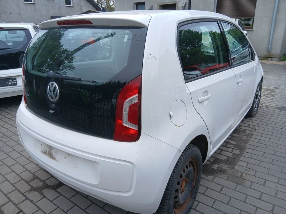 Volkswagen Up! street 2014