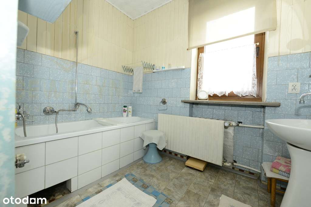 Duży dom z potencjałem i możliwościami-16