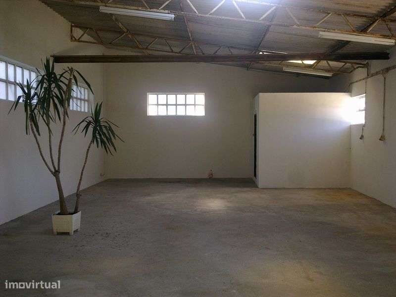 Armazém 120 m2 em Peroneto - Marinha Grande - Grande imagem: 5/6