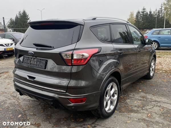 Ford Kuga 1.5 EcoBoost 2x4 Black & Silver - 4