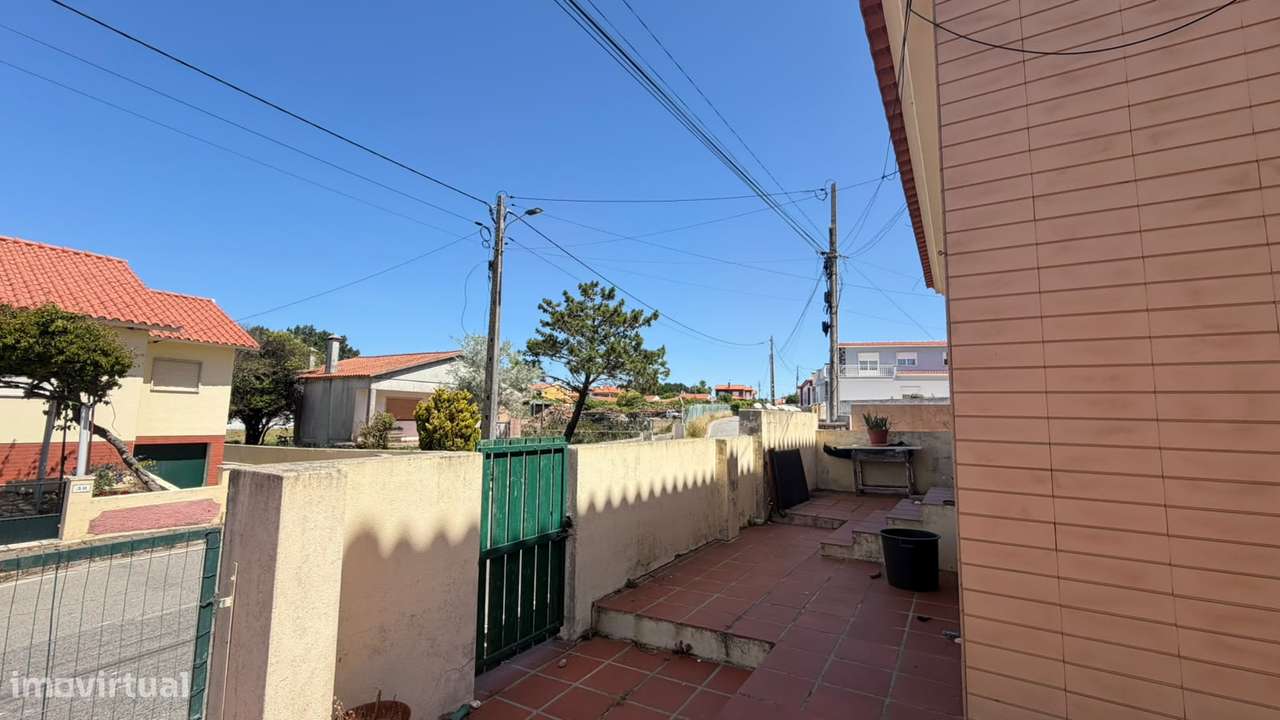 Andar de Moradia T2 c/ Suite, Logradouro e Garagem-13