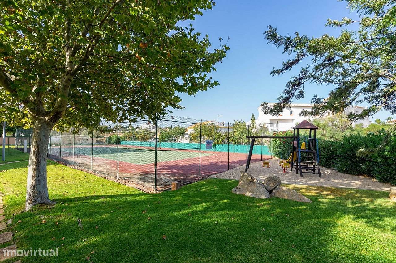 Fantástica moradia em banda a pé da praia-29