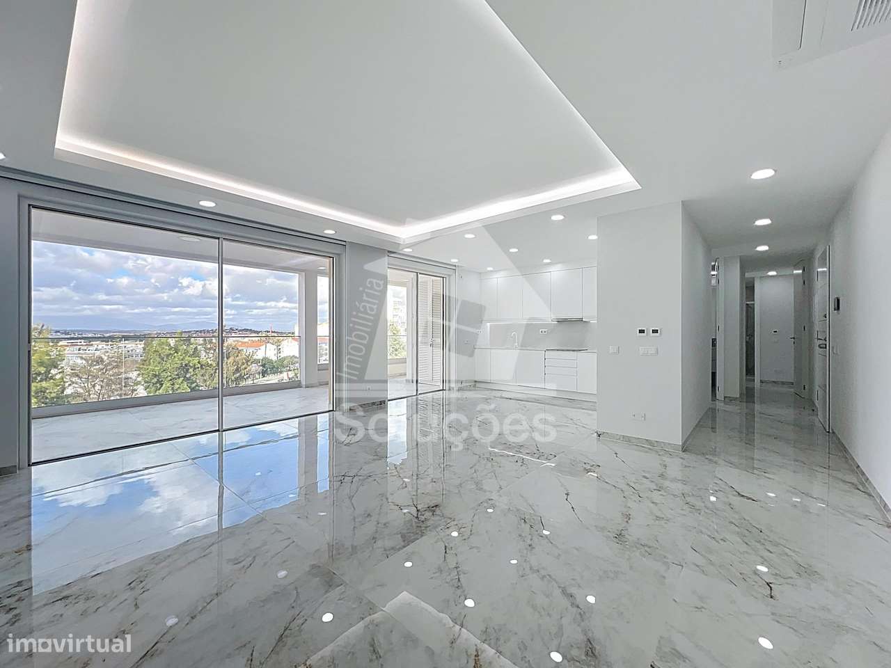 Excelente Apartamento Novo e com Piscina em Lagos - Grande imagem: 4/19