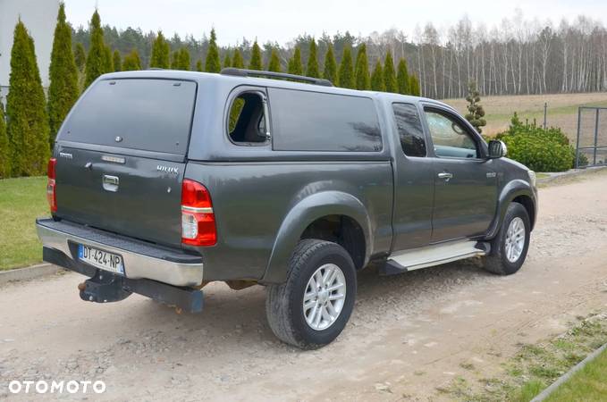 Toyota Hilux - 6