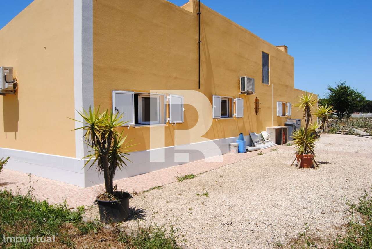 Moradia Térrea T5 num lote de 11.960.m2, em Alfaquiques, Sintra - Grande imagem: 4/43