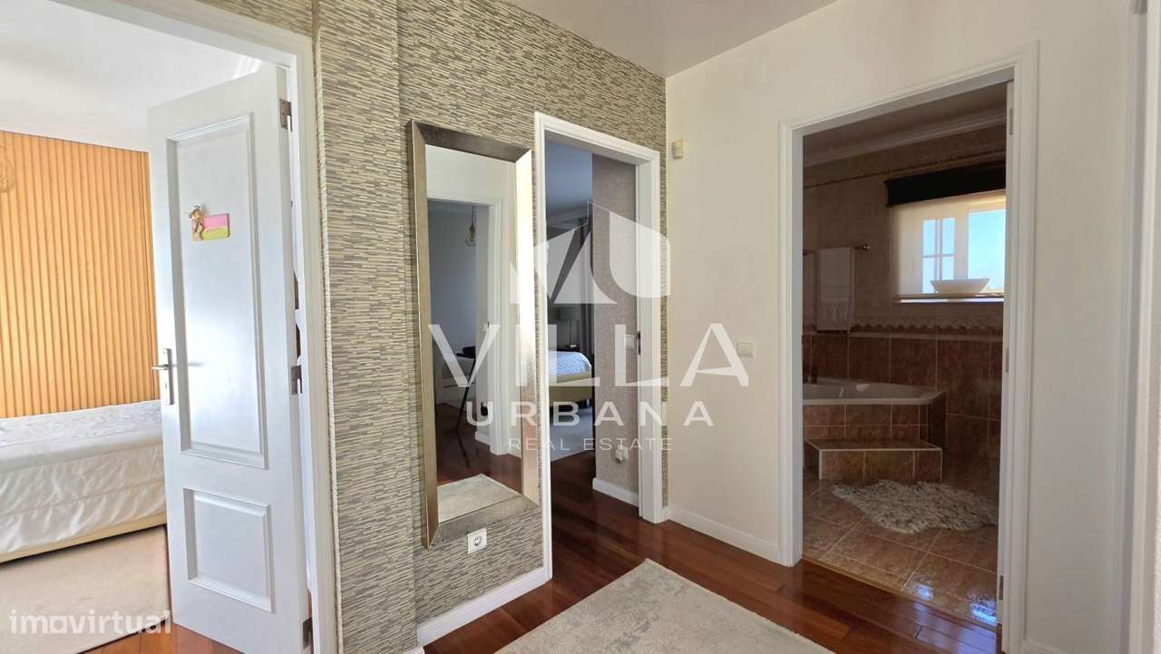 Moradia Isolada T4 com Cave, Sub-cave e Jardim | Charneca da Caparica-30