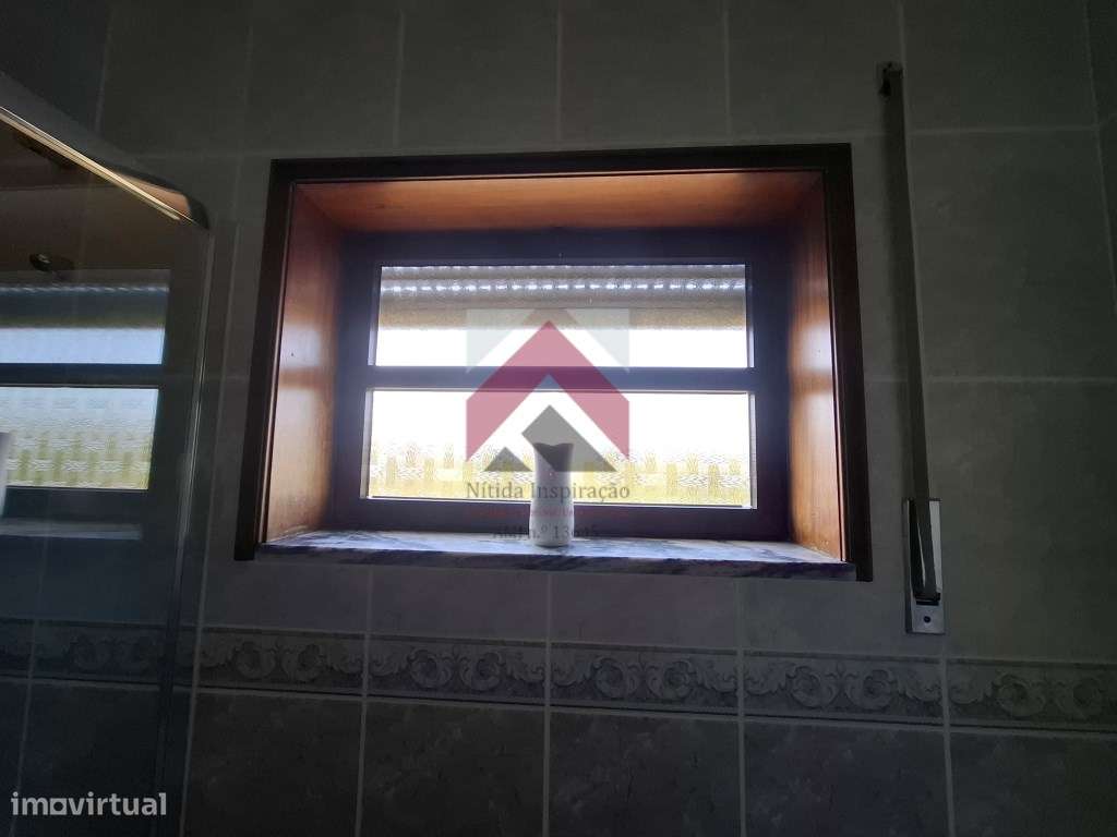 Moradia T3 Isolada na Costa do Valado-33