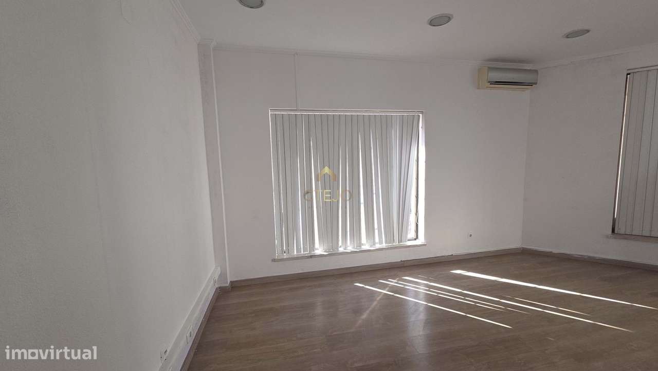 Loja Fantastica Pinhal Novo 4 montras-8