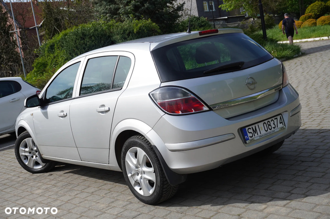 Opel Astra 1.7 CDTI DPF Active - 35
