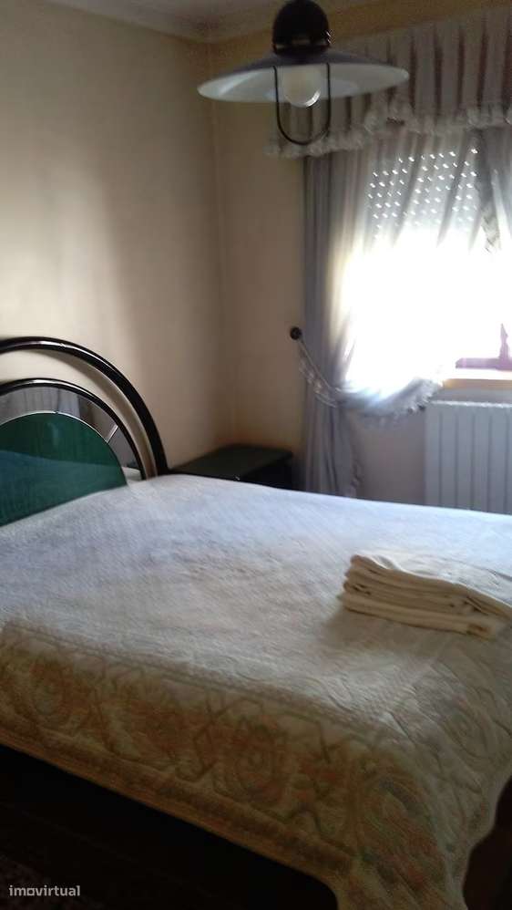 Ao lado da estação de metro João de Deus - Gaia - Grande imagem: 4/9