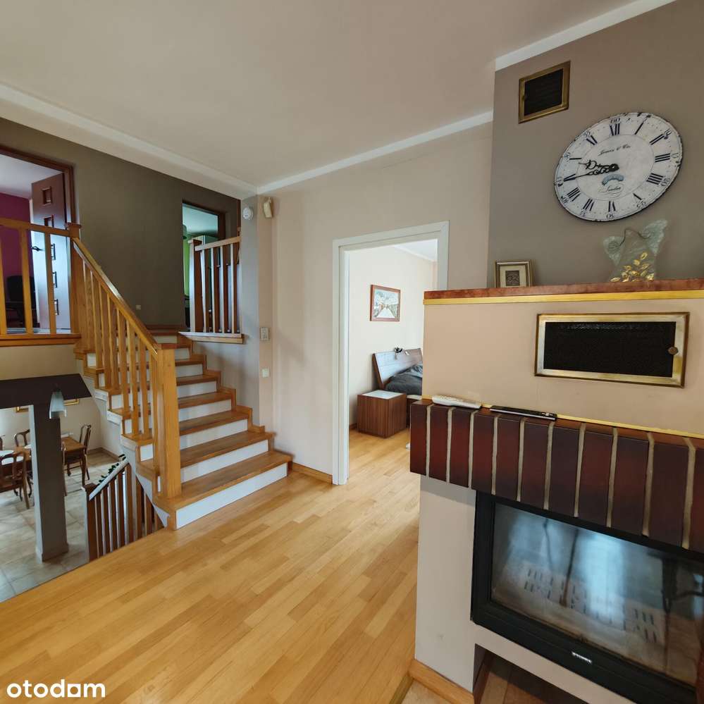 Dom  z budynkiem gospodarczym-6