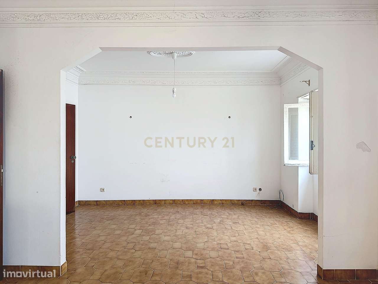 Prédio na Trafaria para investimento - Grande imagem: 5/19