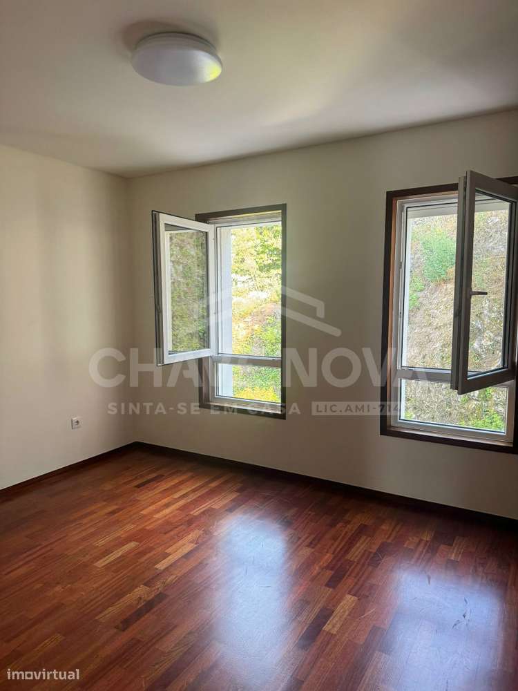 Apartamento T2 Praça das Flores, Porto-15