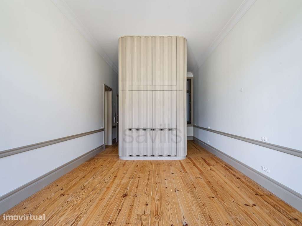 Apartamento T2 na Avenida dos Aliados, no Porto, com Varanda - Grande imagem: 3/30