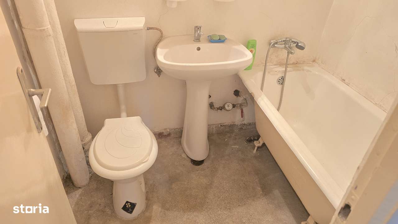 Vand apartament 2 camere decomandat in Deva, zona Gojdu, etaj 1-9