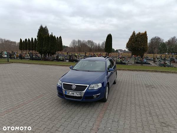 Volkswagen Passat 1.8 TSI Comfortline - 2