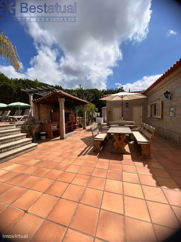 Moradia T4 - 4 Suites - Possib. Permuta - Ribeirão-44