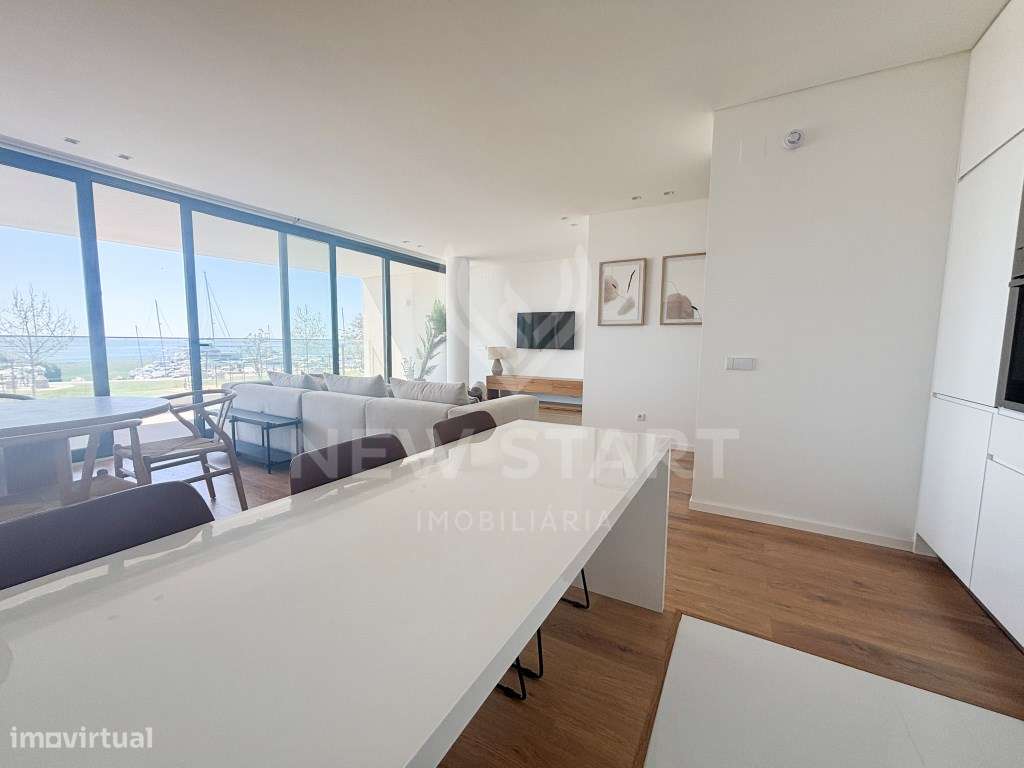 Apartamento T2 novo, garagem, piscinas, vista mar, Del Mar em Olhão-5