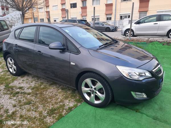 Opel Astra 1.7 CDTi Enjoy - 4