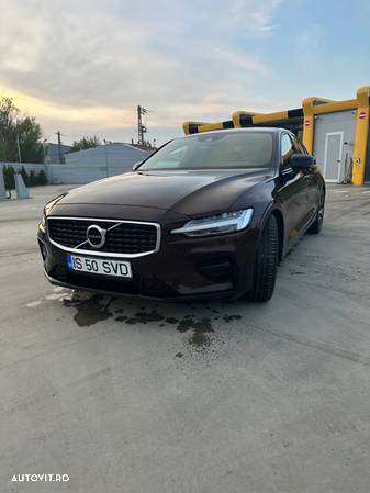 Volvo S60 T5 R-Design - 3