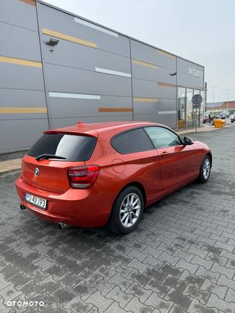 BMW Seria 1 116i - 1